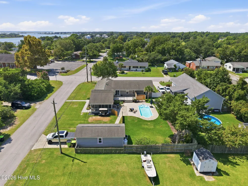 602 W Broad Street Swansboro, NC 28584