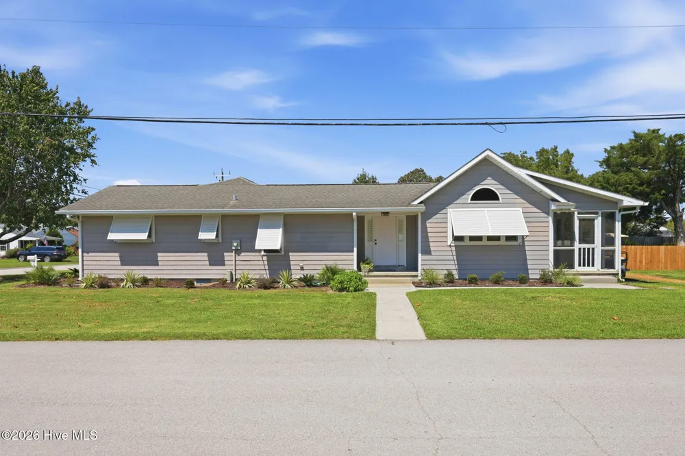 602 W Broad Street Swansboro, NC 28584