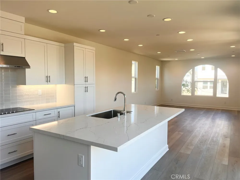 541 Tracy Place Ventura, CA 93004