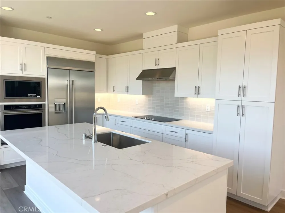 541 Tracy Place Ventura, CA 93004