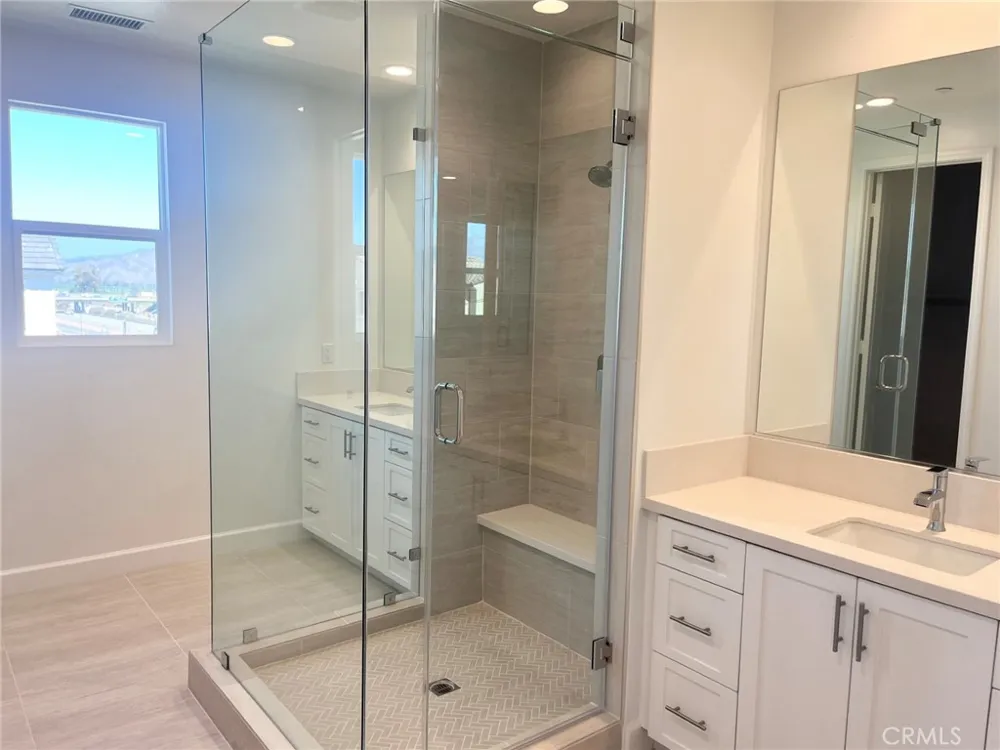 541 Tracy Place Ventura, CA 93004