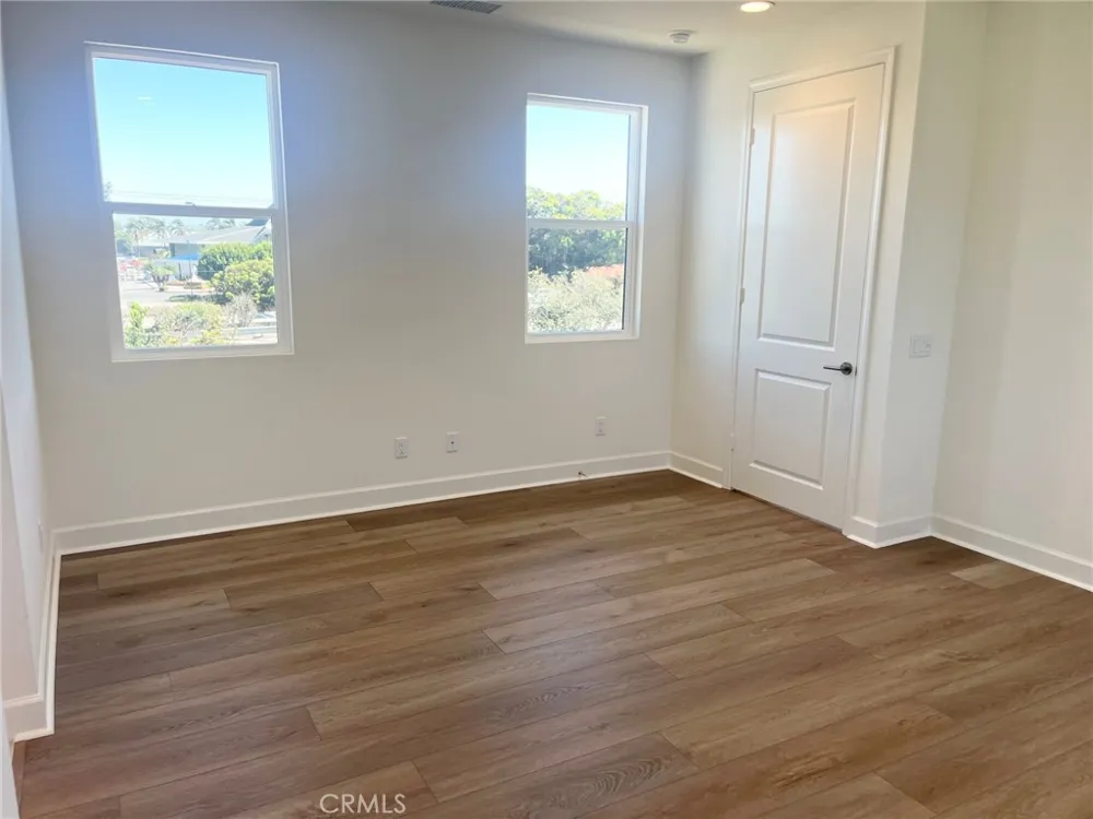 541 Tracy Place Ventura, CA 93004