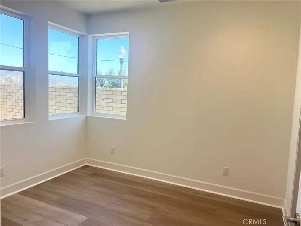 541 Tracy Place Ventura, CA 93004