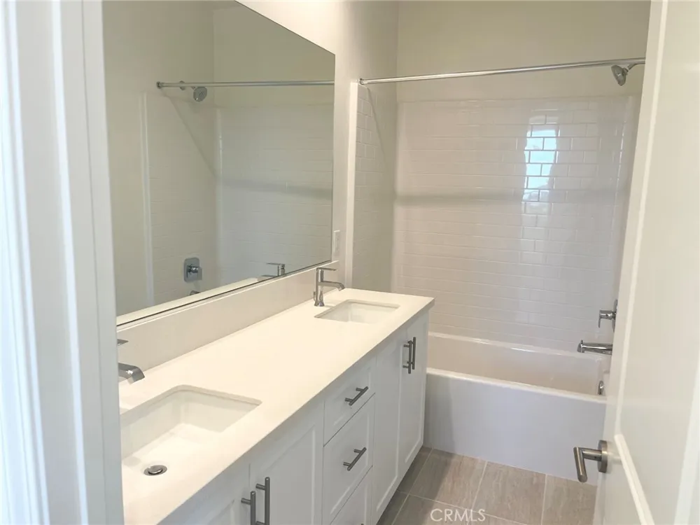 541 Tracy Place Ventura, CA 93004