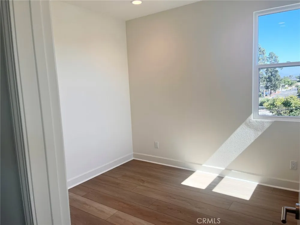 541 Tracy Place Ventura, CA 93004