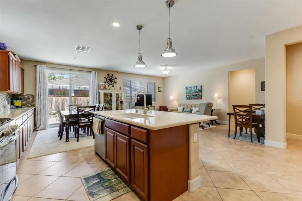 1787 Fennel Place Gilroy, CA 95020