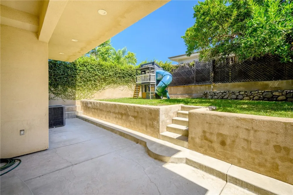 10508 Fernglen Avenue Tujunga, CA 91042
