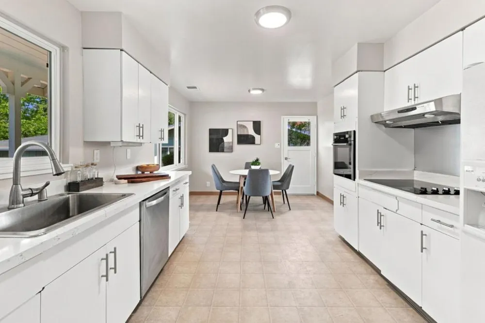 3705 Red Oak Way Redwood City, CA 94061