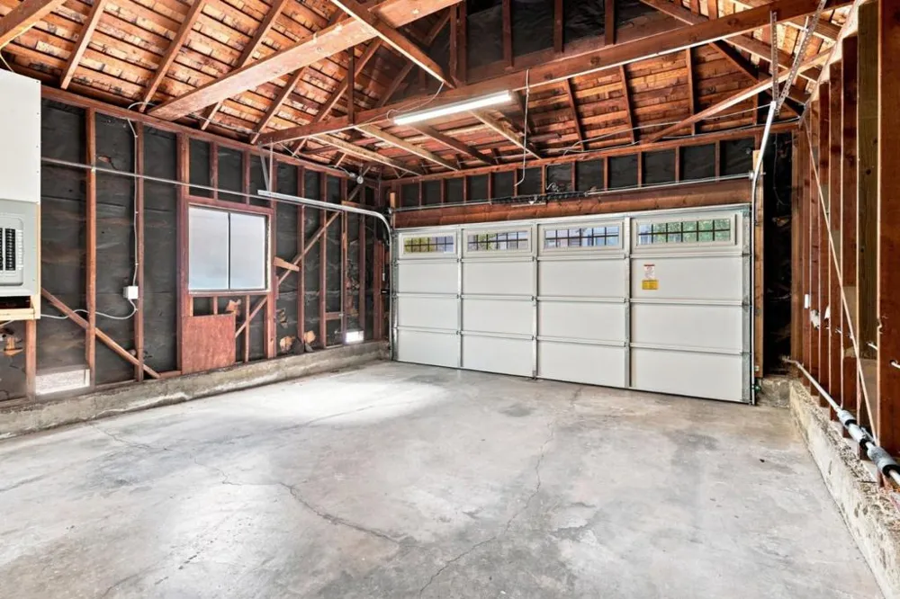 3705 Red Oak Way Redwood City, CA 94061