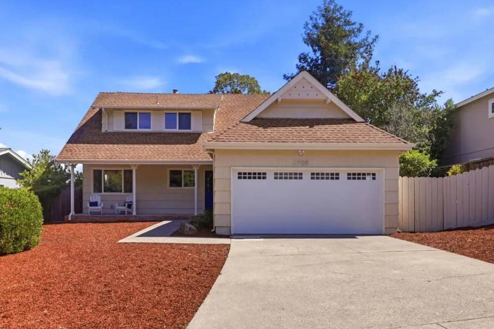 3705 Red Oak Way Redwood City, CA 94061