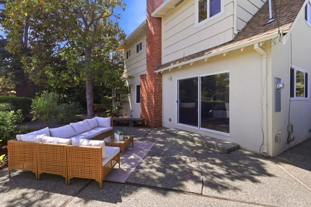 3705 Red Oak Way Redwood City, CA 94061