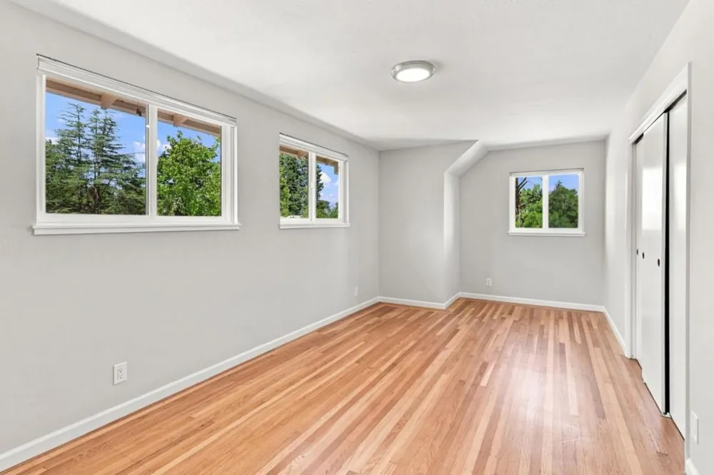 3705 Red Oak Way Redwood City, CA 94061