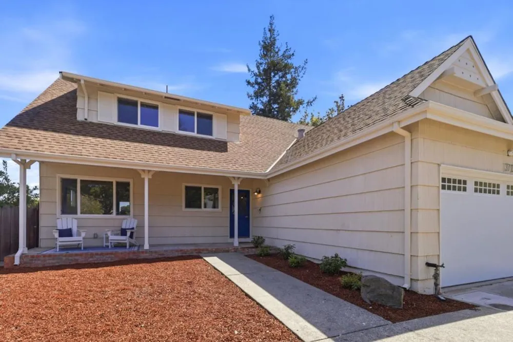 3705 Red Oak Way Redwood City, CA 94061
