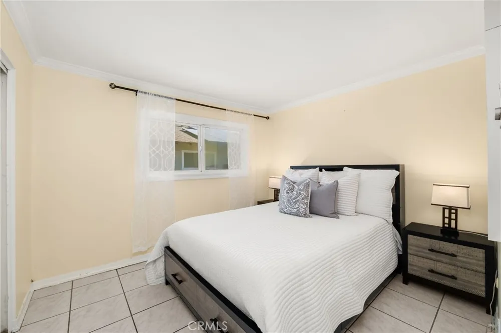 3139 E Chapman #3B Orange, CA 92869