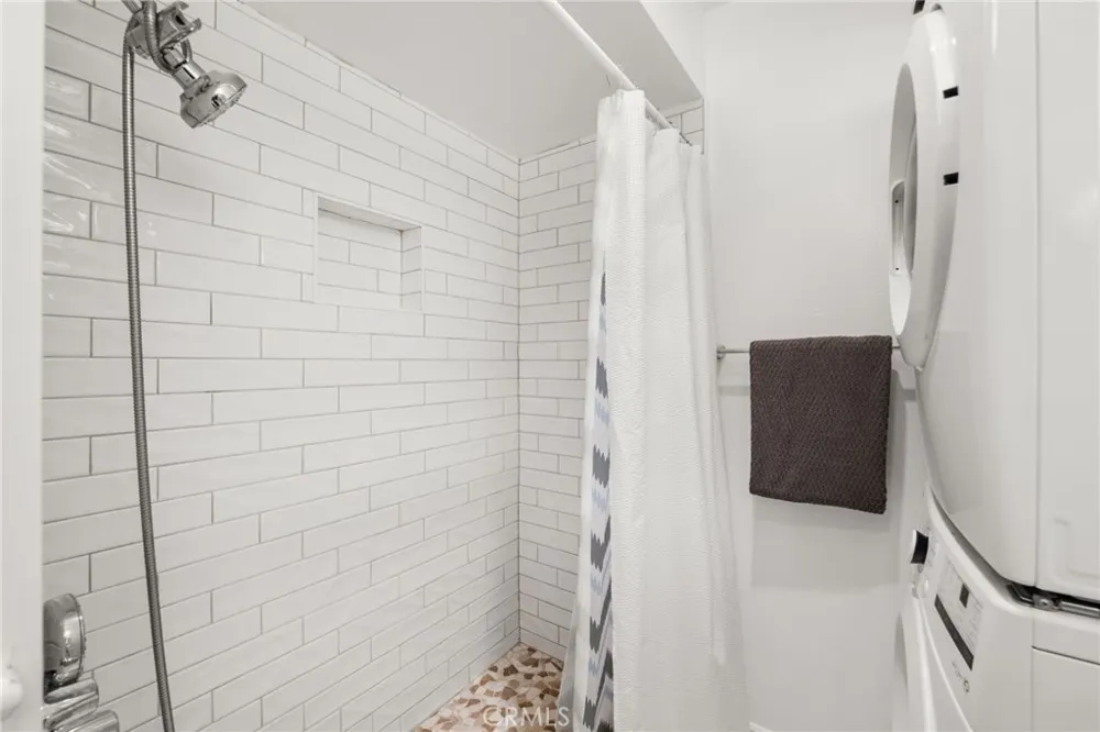3139 E Chapman #3B Orange, CA 92869