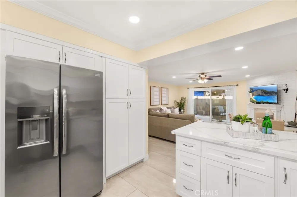 3139 E Chapman #3B Orange, CA 92869