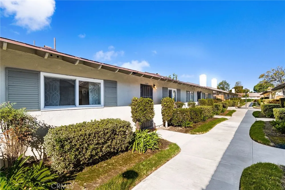 3139 E Chapman #3B Orange, CA 92869