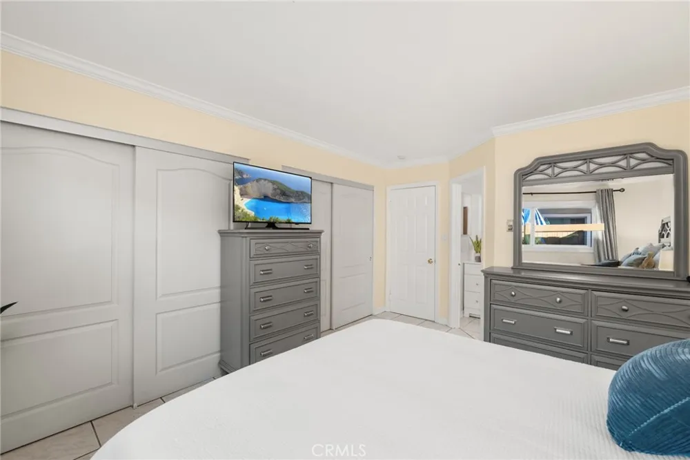 3139 E Chapman #3B Orange, CA 92869