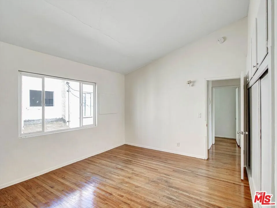 4841 W 18th Street #4 Los Angeles, CA 90019