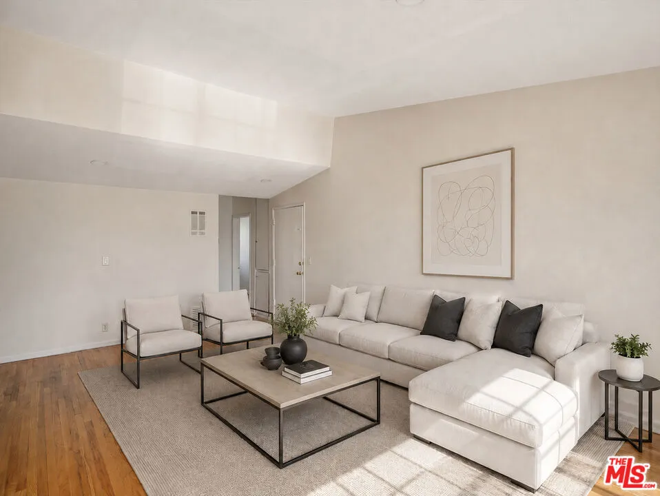 4841 W 18th Street #4 Los Angeles, CA 90019