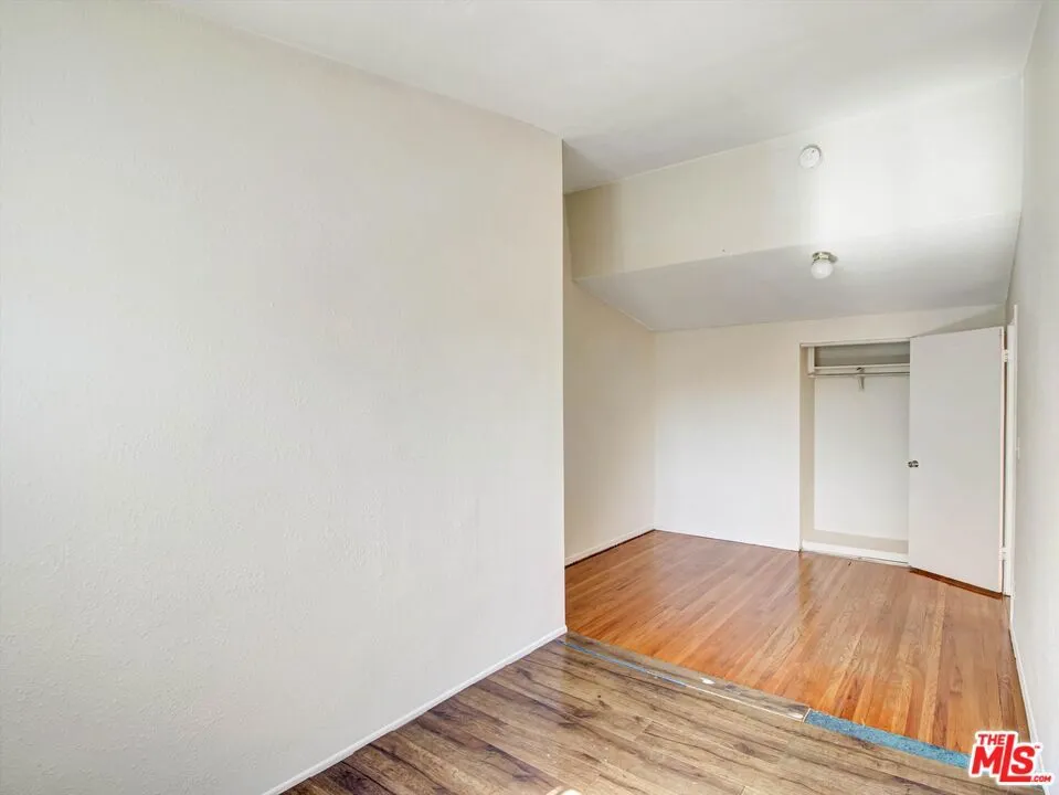 4841 W 18th Street #4 Los Angeles, CA 90019