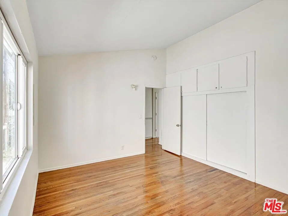 4841 W 18th Street #4 Los Angeles, CA 90019