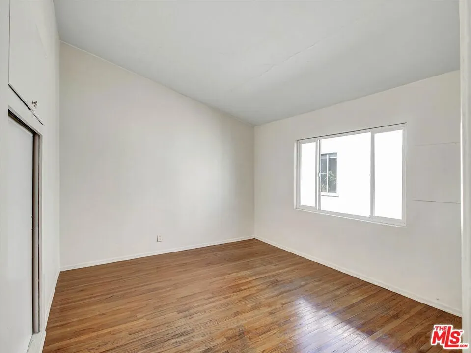 4841 W 18th Street #4 Los Angeles, CA 90019