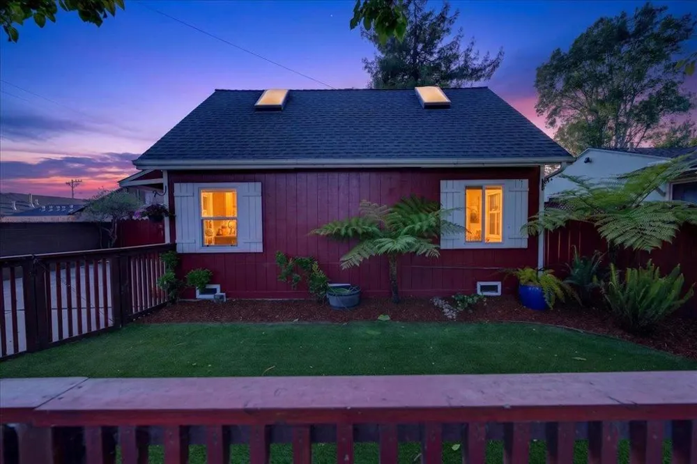 115 Catalpa Street Santa Cruz, CA 95062