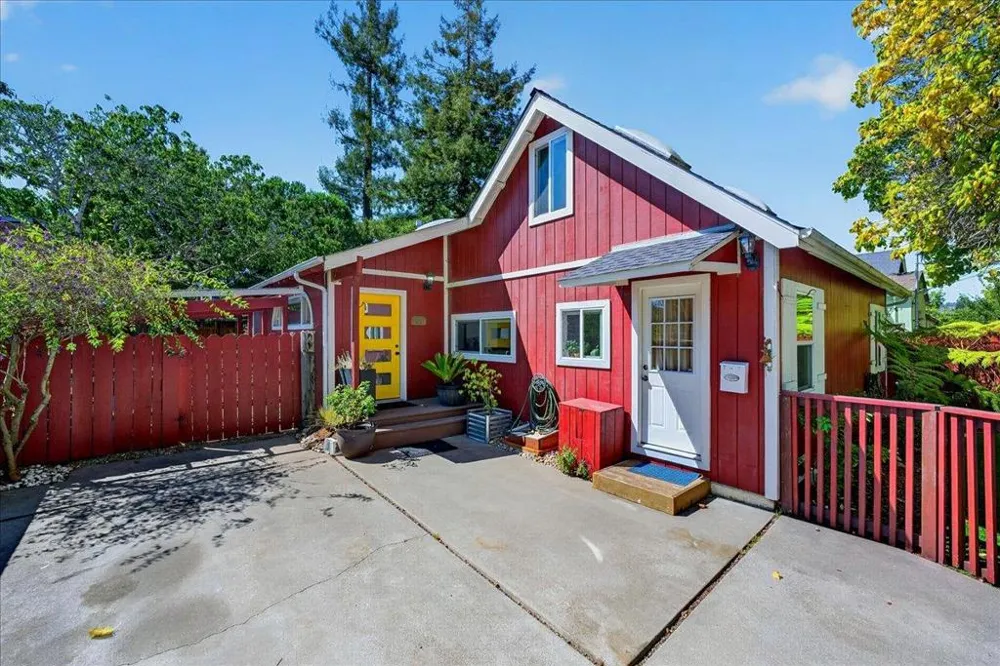 115 Catalpa Street Santa Cruz, CA 95062