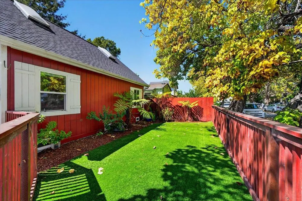 115 Catalpa Street Santa Cruz, CA 95062