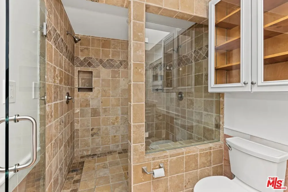 25 Arcadia Terrace #PH Santa Monica, CA 90401