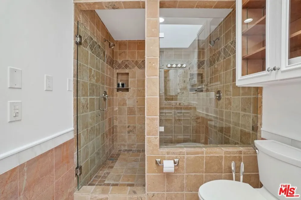 25 Arcadia Terrace #PH Santa Monica, CA 90401