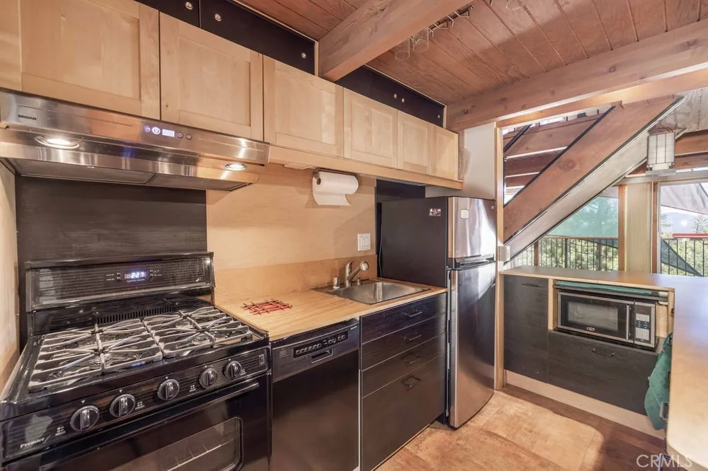 43615 Bow Canyon Big Bear Lake, CA 92315