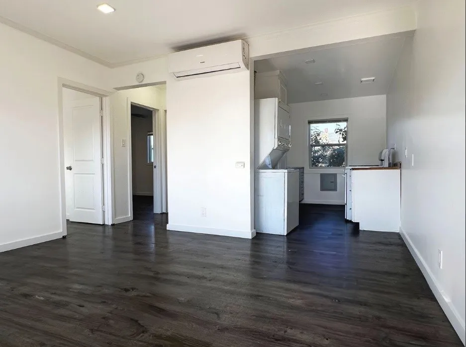 1071 Olive Long Beach, CA 90813