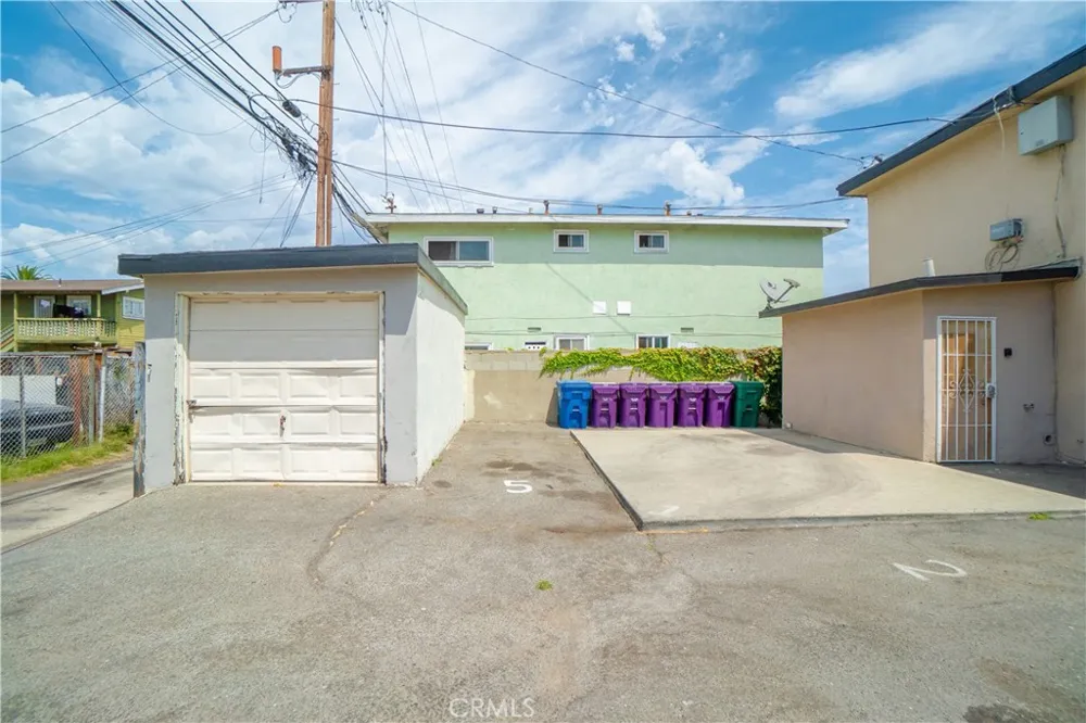 1071 Olive Long Beach, CA 90813