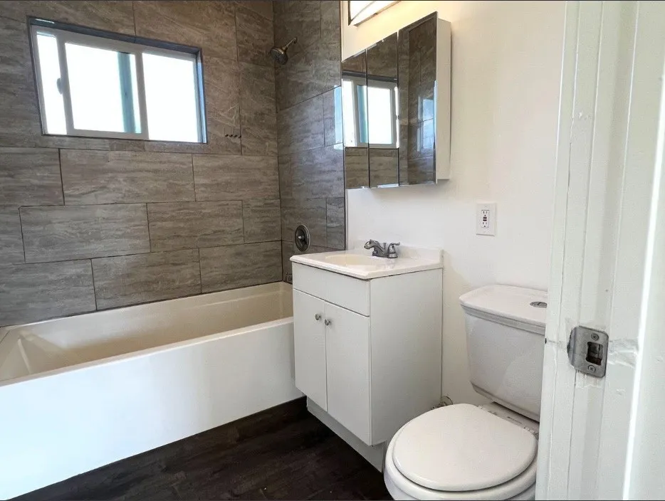 1071 Olive Long Beach, CA 90813