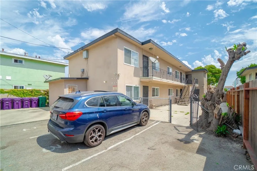 1071 Olive Long Beach, CA 90813