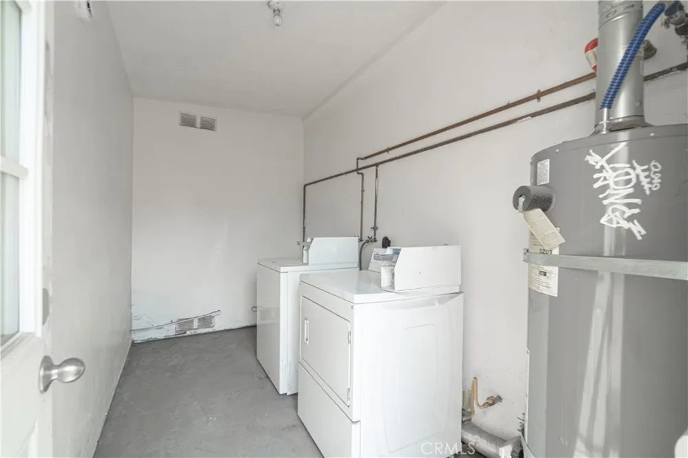 1071 Olive Long Beach, CA 90813