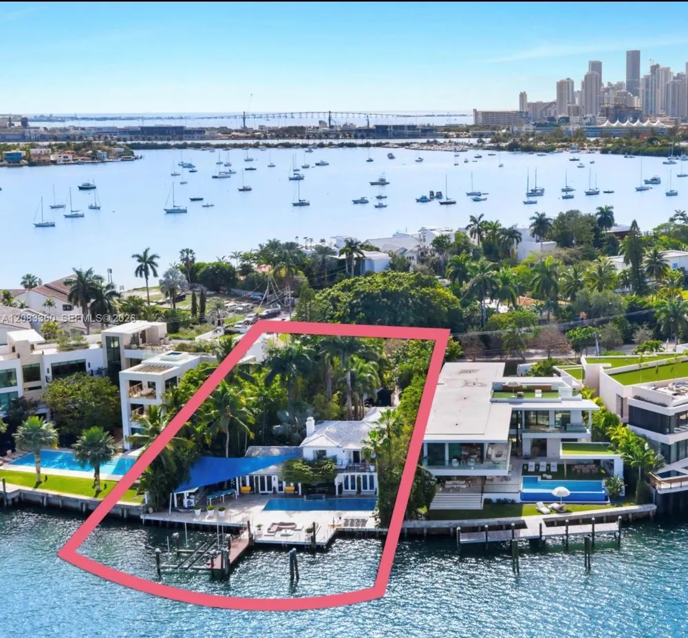 1421 Venetian Way Miami, FL 33139