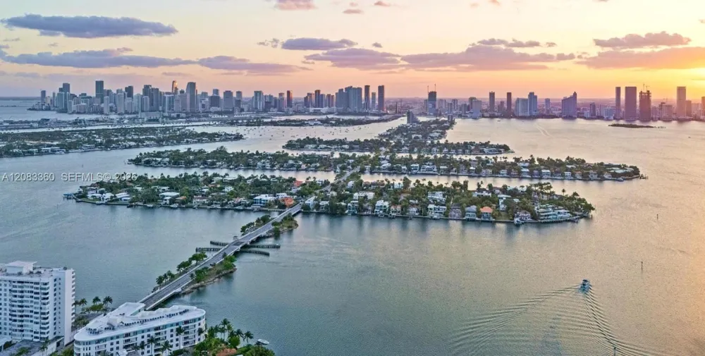 1421 Venetian Way Miami, FL 33139