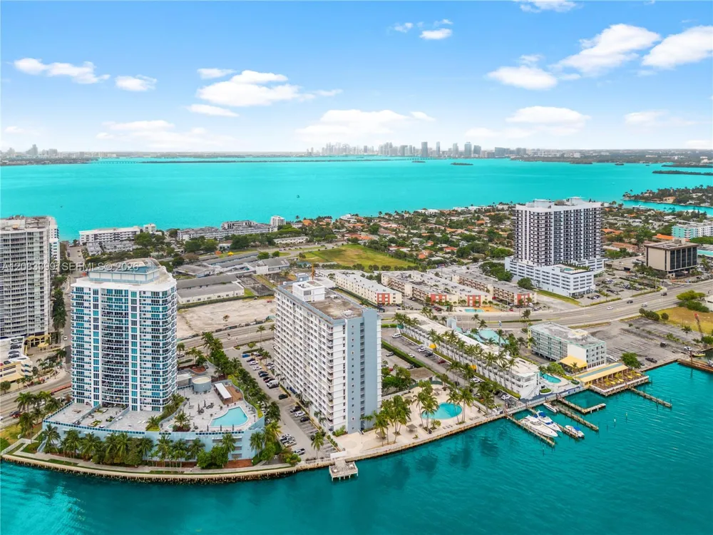 1865 79th St Cswy #16B North Bay Village, FL 33141