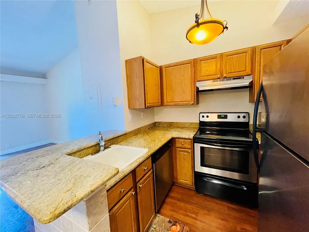 641 Lyons Rd #11207 Coconut Creek, FL 33063