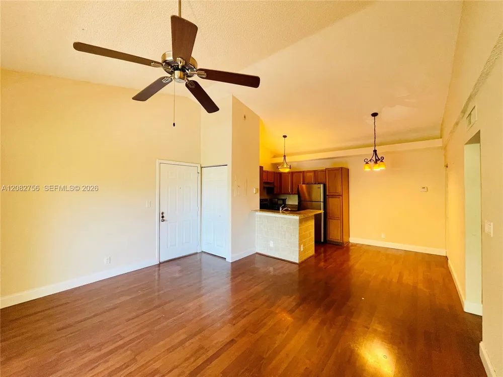 641 Lyons Rd #11207 Coconut Creek, FL 33063