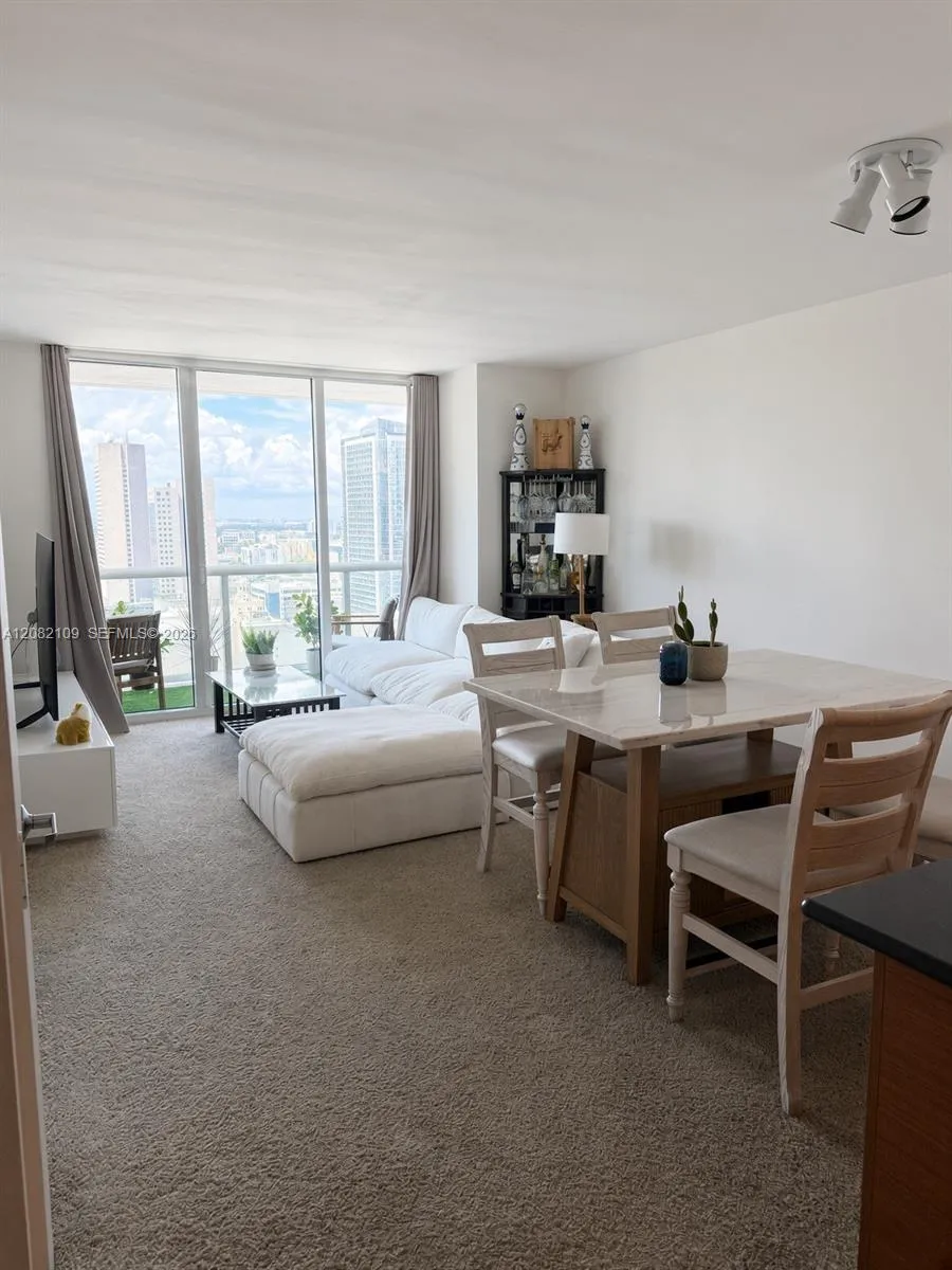 50 Biscayne Blvd #3205 Miami, FL 33132