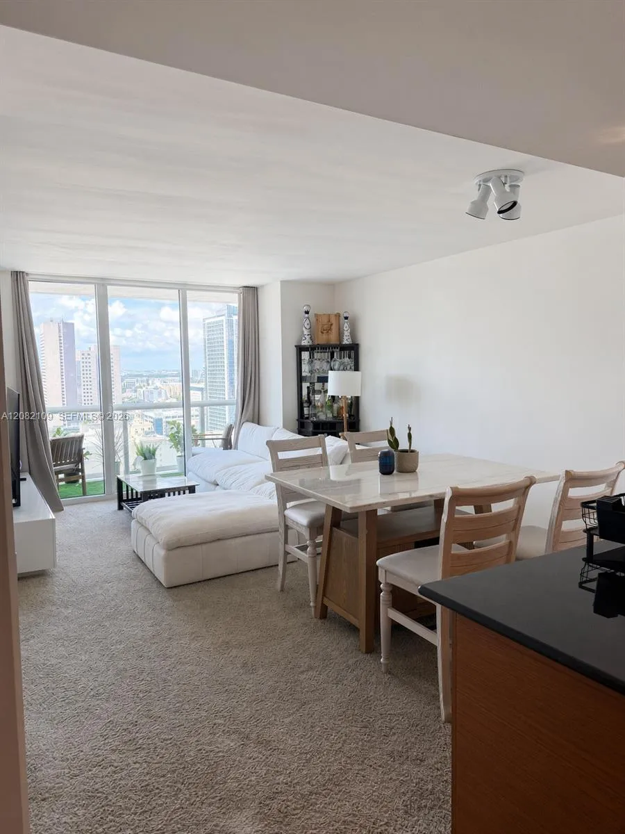 50 Biscayne Blvd #3205 Miami, FL 33132