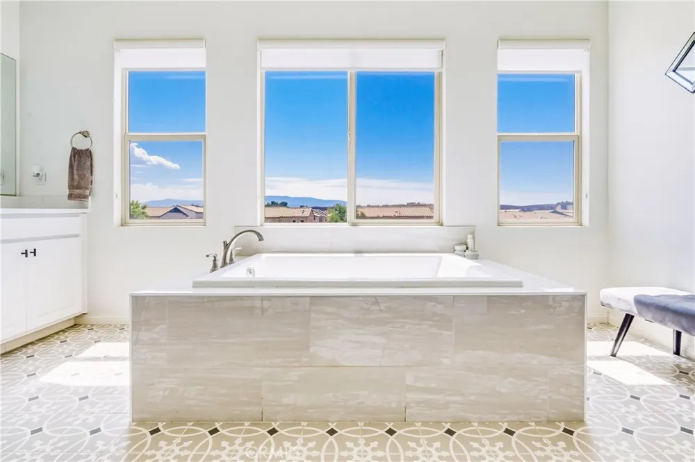 32163 Verbena Temecula, CA 92591