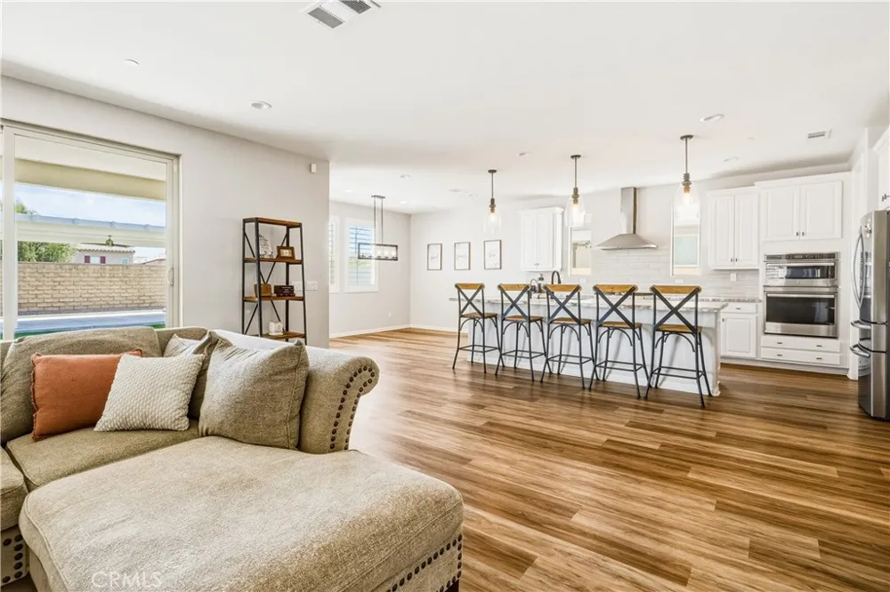 32163 Verbena Temecula, CA 92591