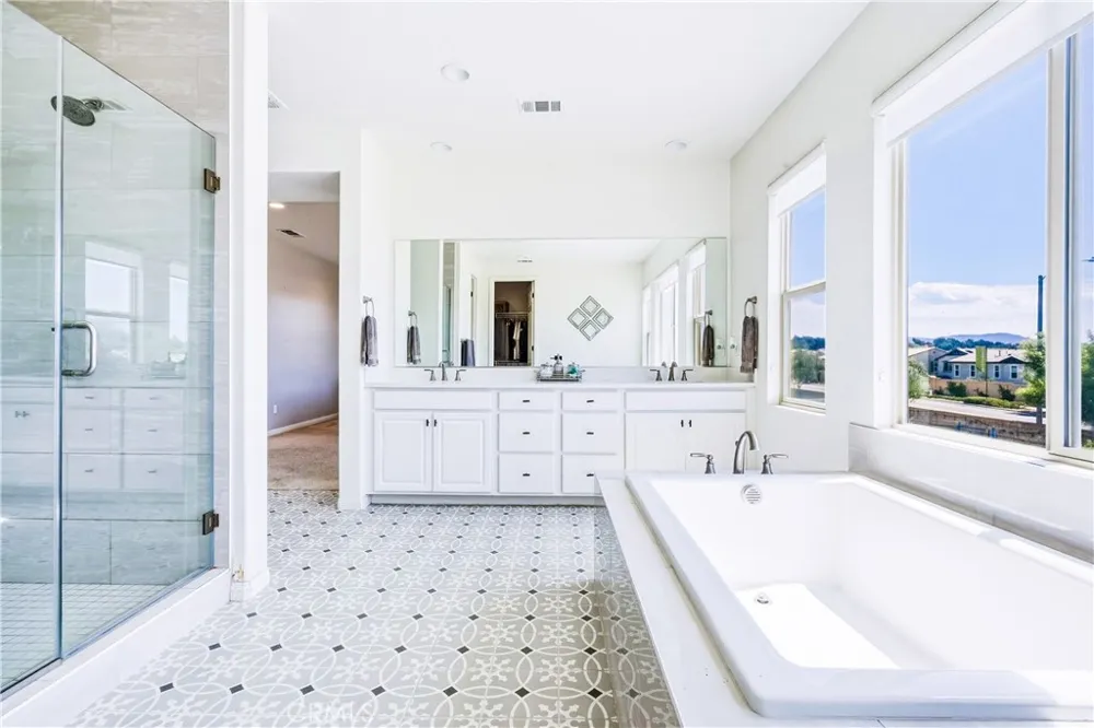 32163 Verbena Temecula, CA 92591