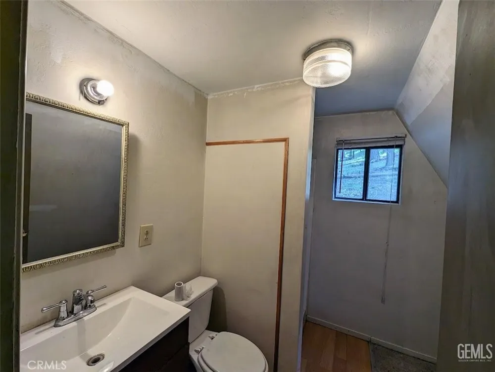10521 Pine Drive Wofford Heights, CA 93285