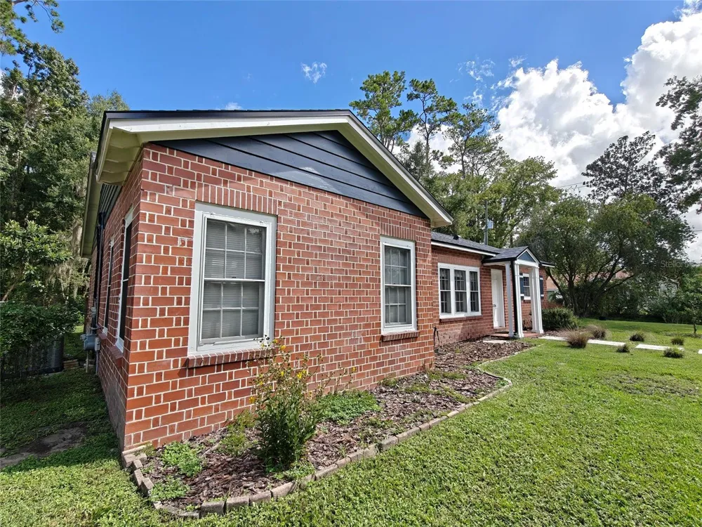 1326 NW 10TH AVENUE Gainesville, FL 32605